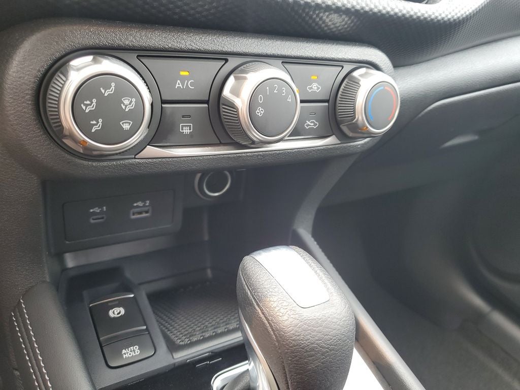 2023 Nissan Kicks SV