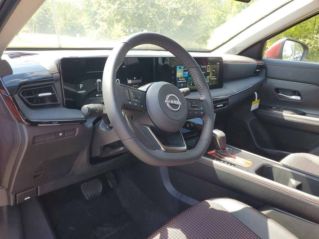 2025 Nissan Kicks SR