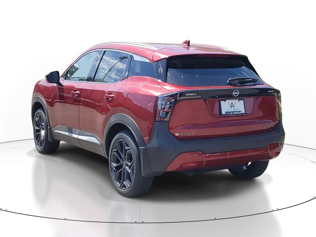 2025 Nissan Kicks SR