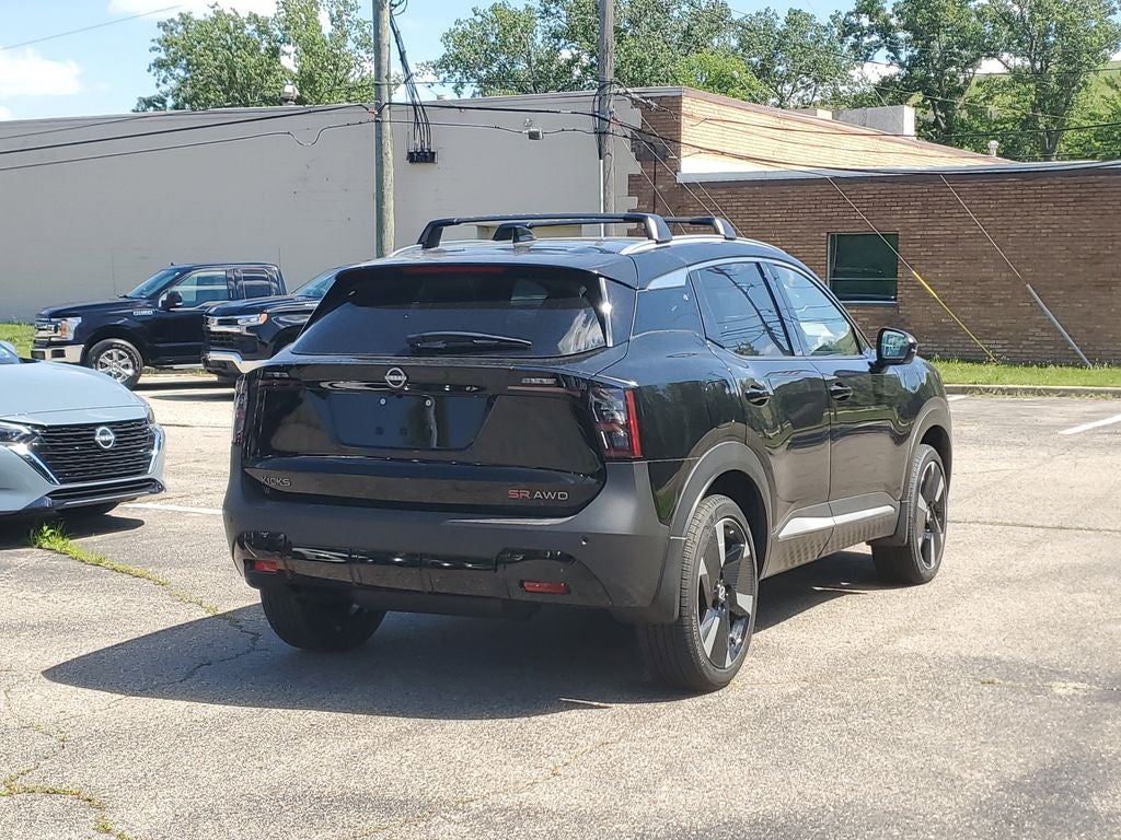 2025 Nissan Kicks SR