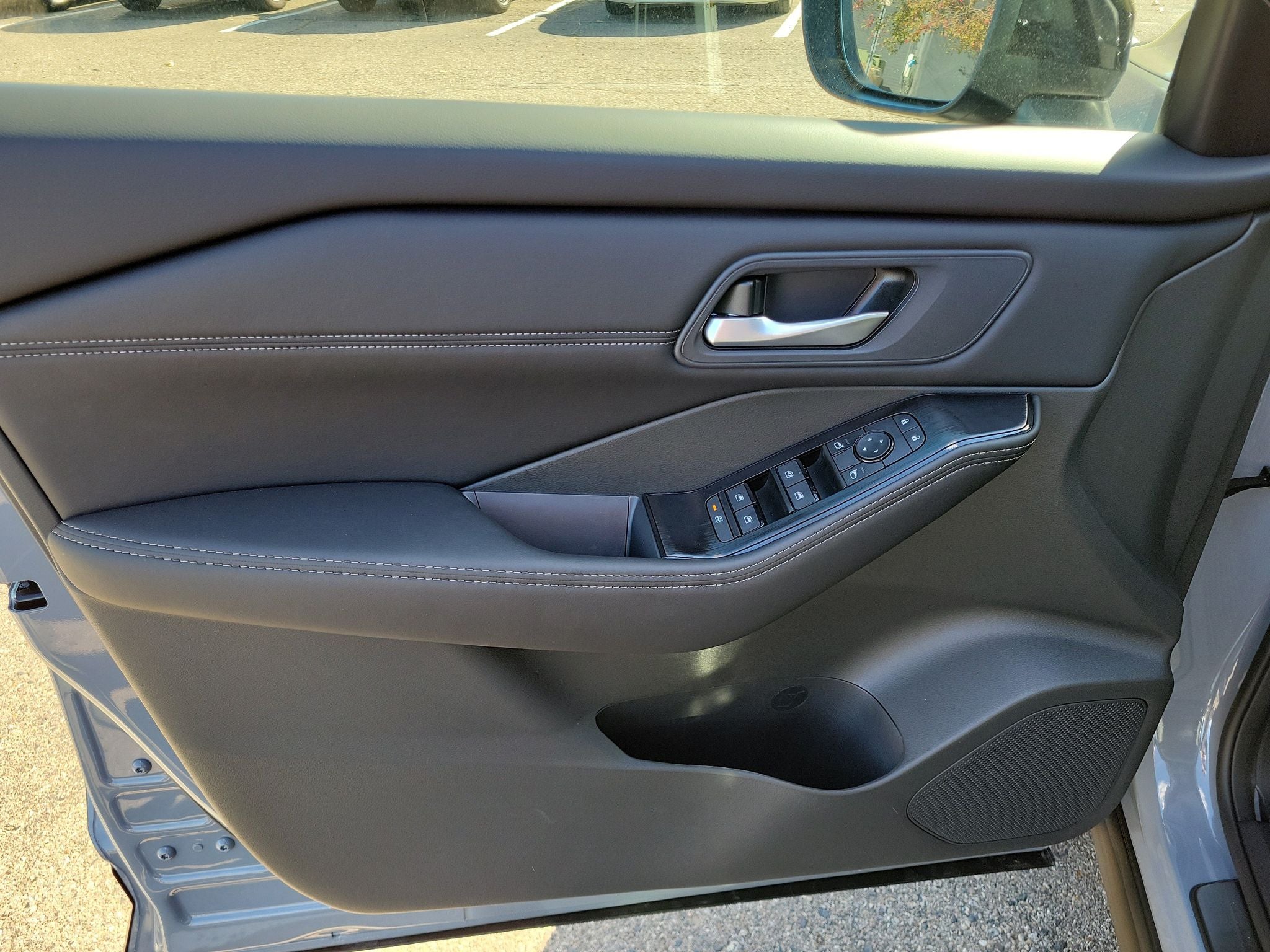 2027 Nissan Rogue Dark Armor