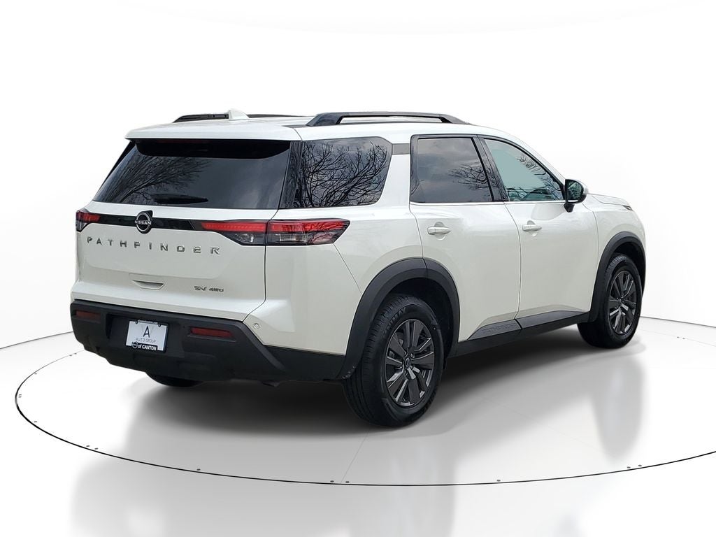 2024 Nissan Pathfinder SV