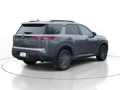 2024 Nissan Pathfinder SV
