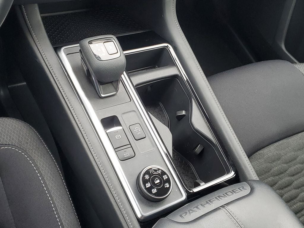 2023 Nissan Pathfinder SV