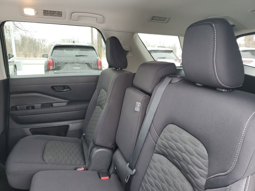 2023 Nissan Pathfinder SV