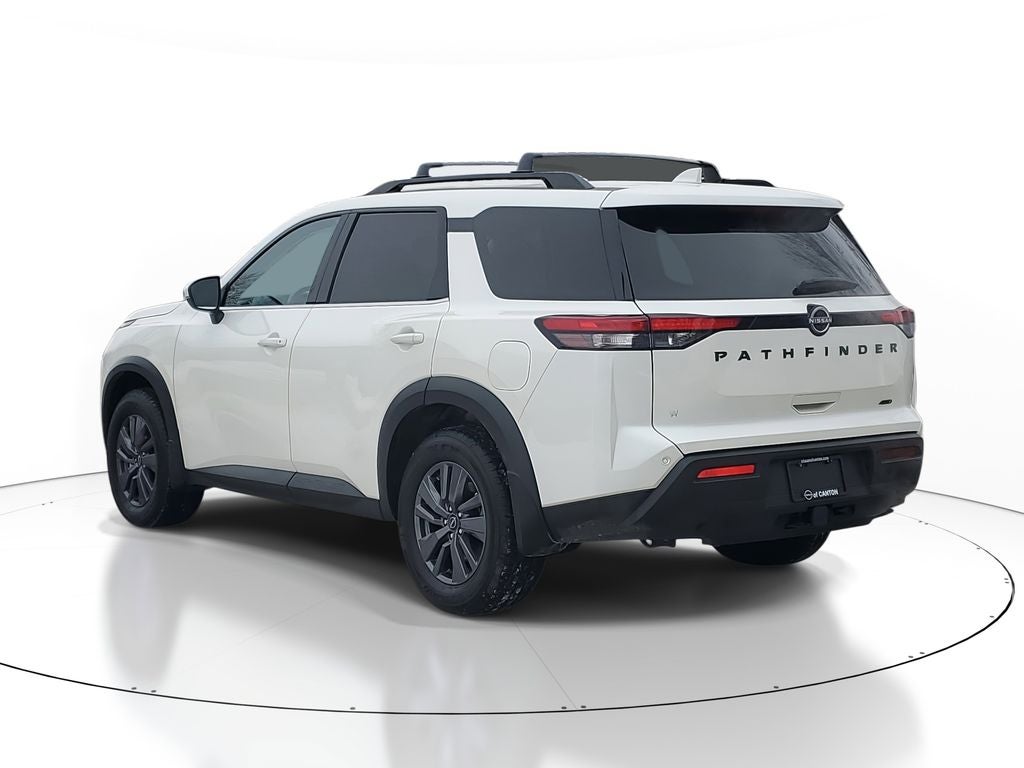 2023 Nissan Pathfinder SV
