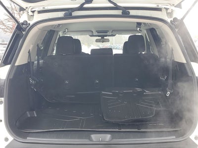 2023 Nissan Pathfinder SV