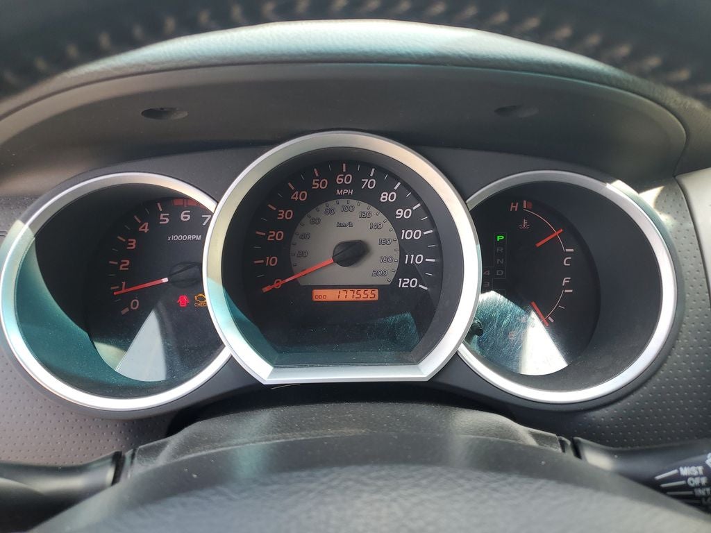 2005 Toyota Tacoma Base V6 (A5)