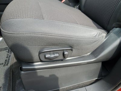 2013 Nissan Titan SV