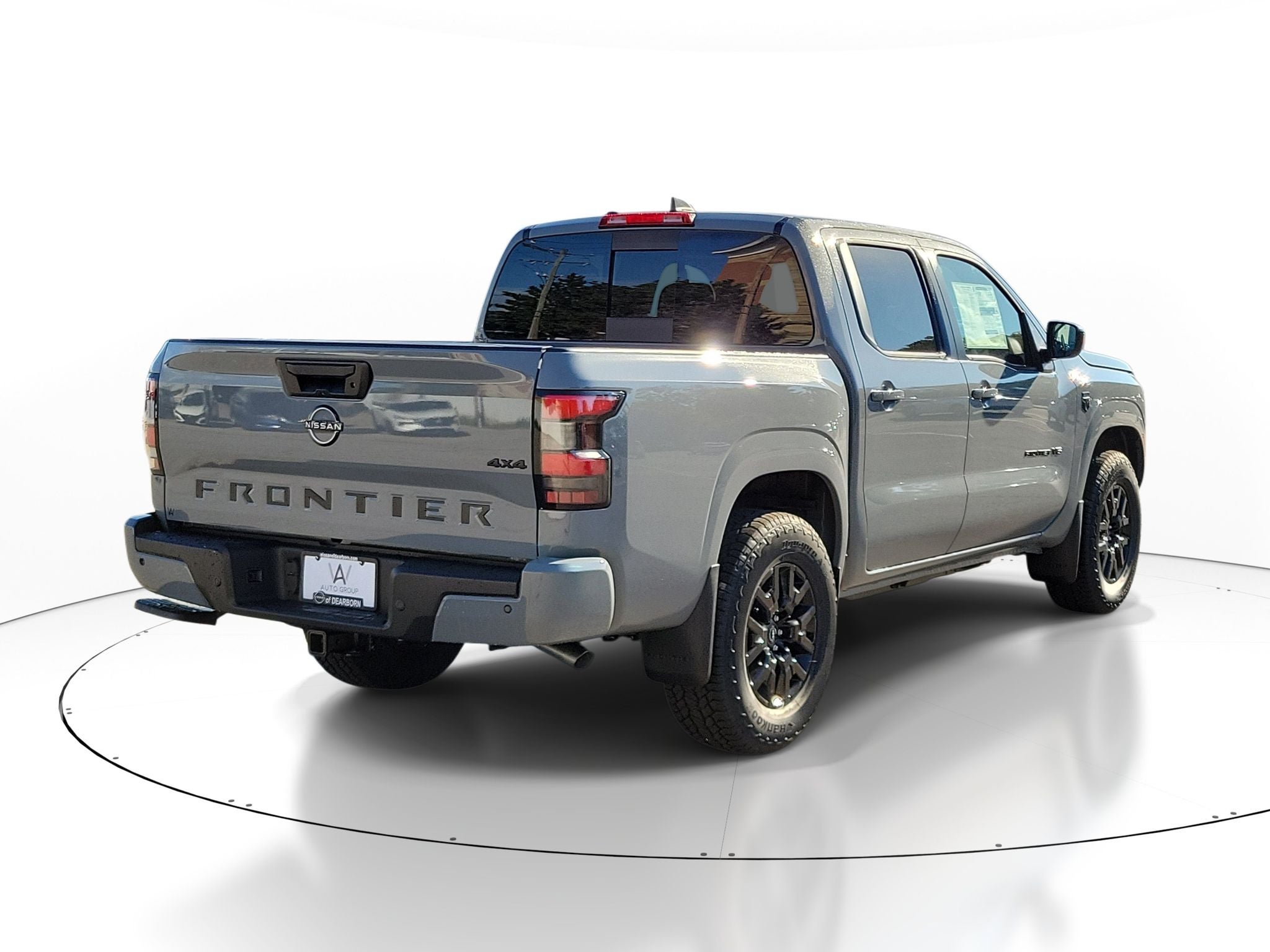 2027 Nissan Frontier SV