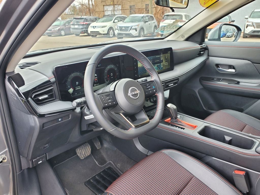 2025 Nissan Kicks SR