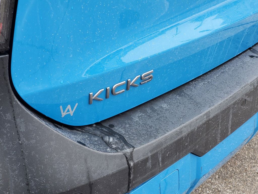 2025 Nissan Kicks SR