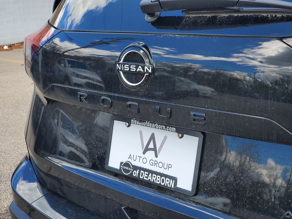 2026 Nissan Rogue Dark Armor