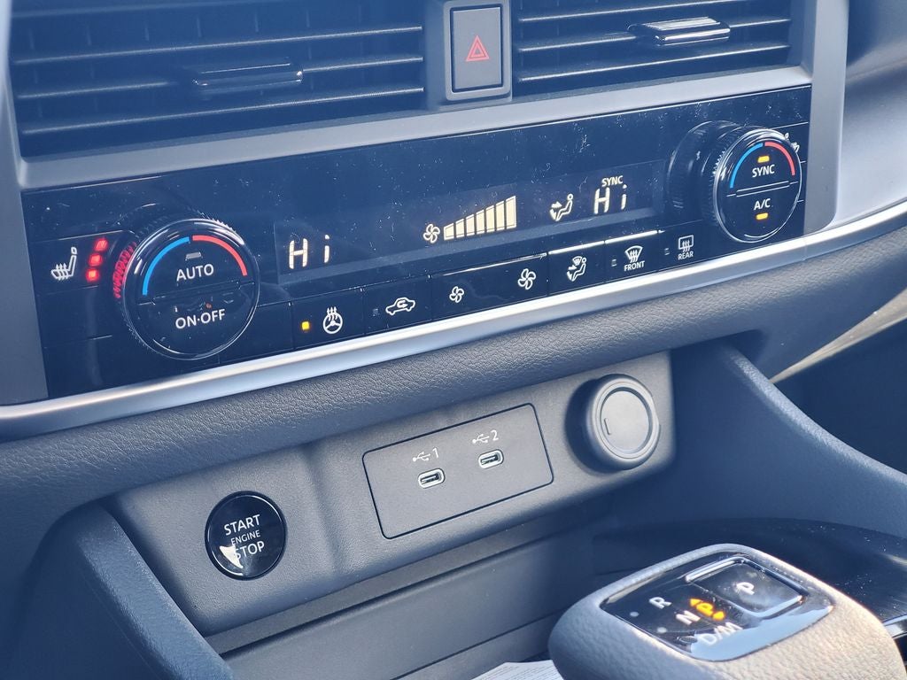 2026 Nissan Rogue SV