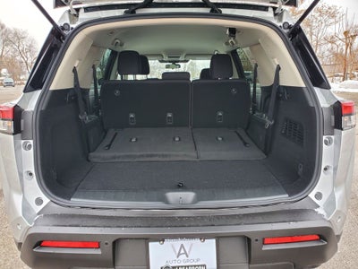 2025 Nissan Pathfinder S