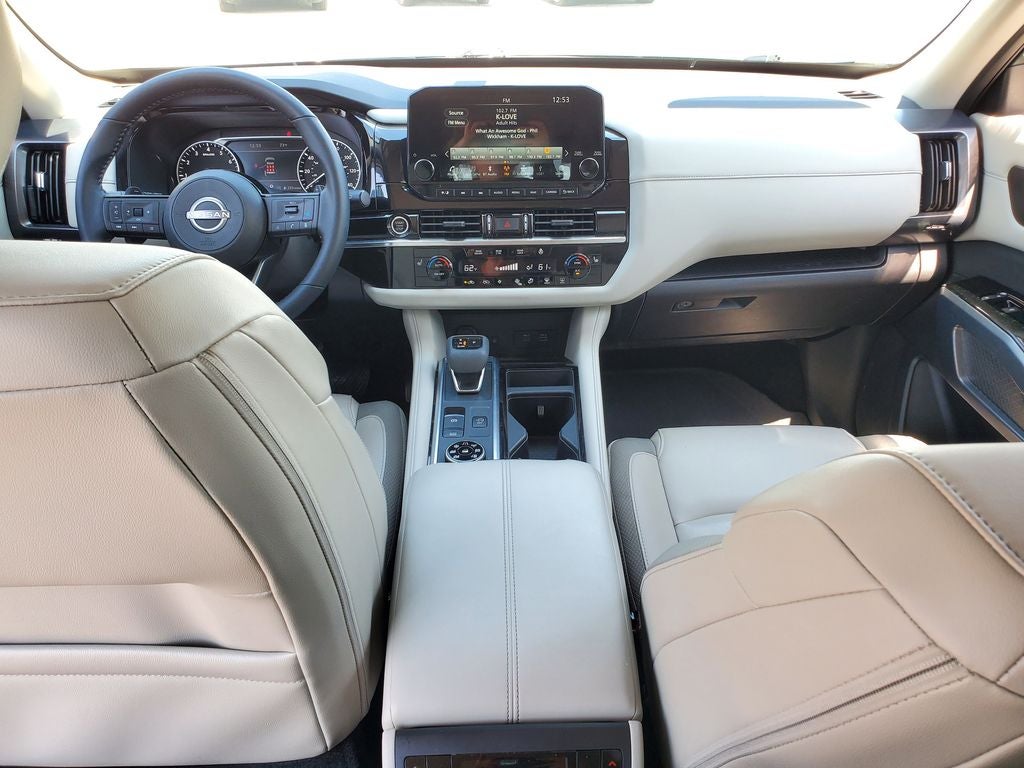 2023 Nissan Pathfinder SL