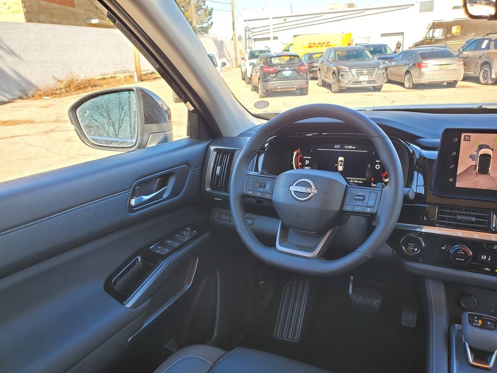 2026 Nissan Pathfinder SL