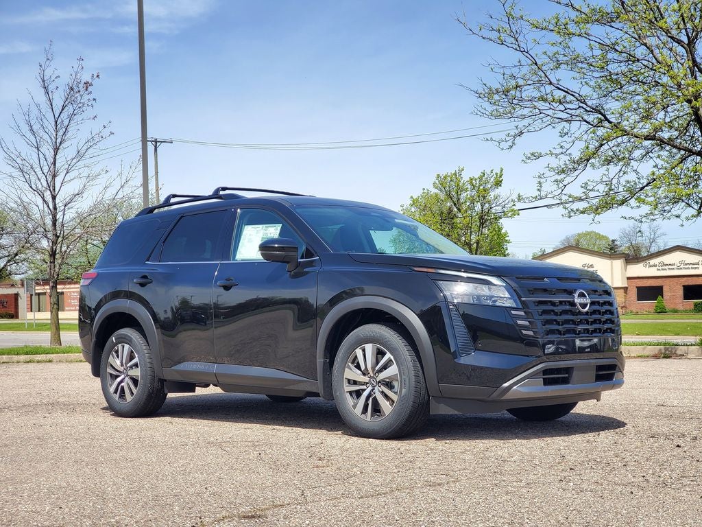 2026 Nissan Pathfinder SL