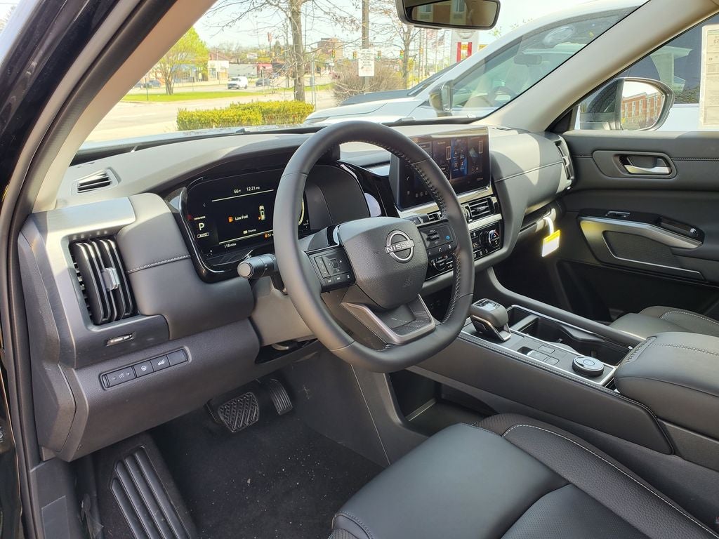 2026 Nissan Pathfinder SL