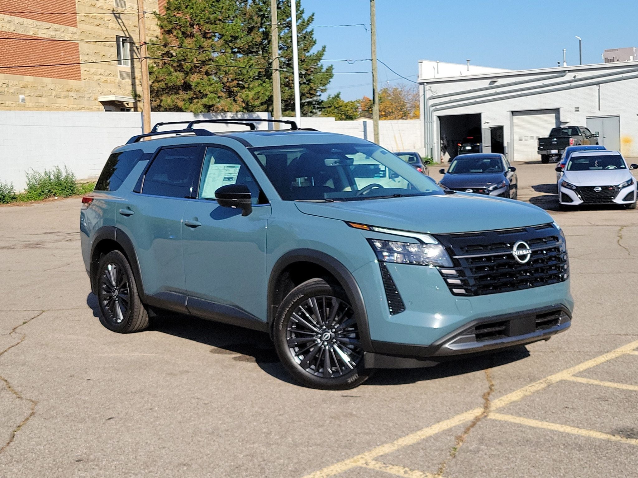 2026 Nissan Pathfinder SL