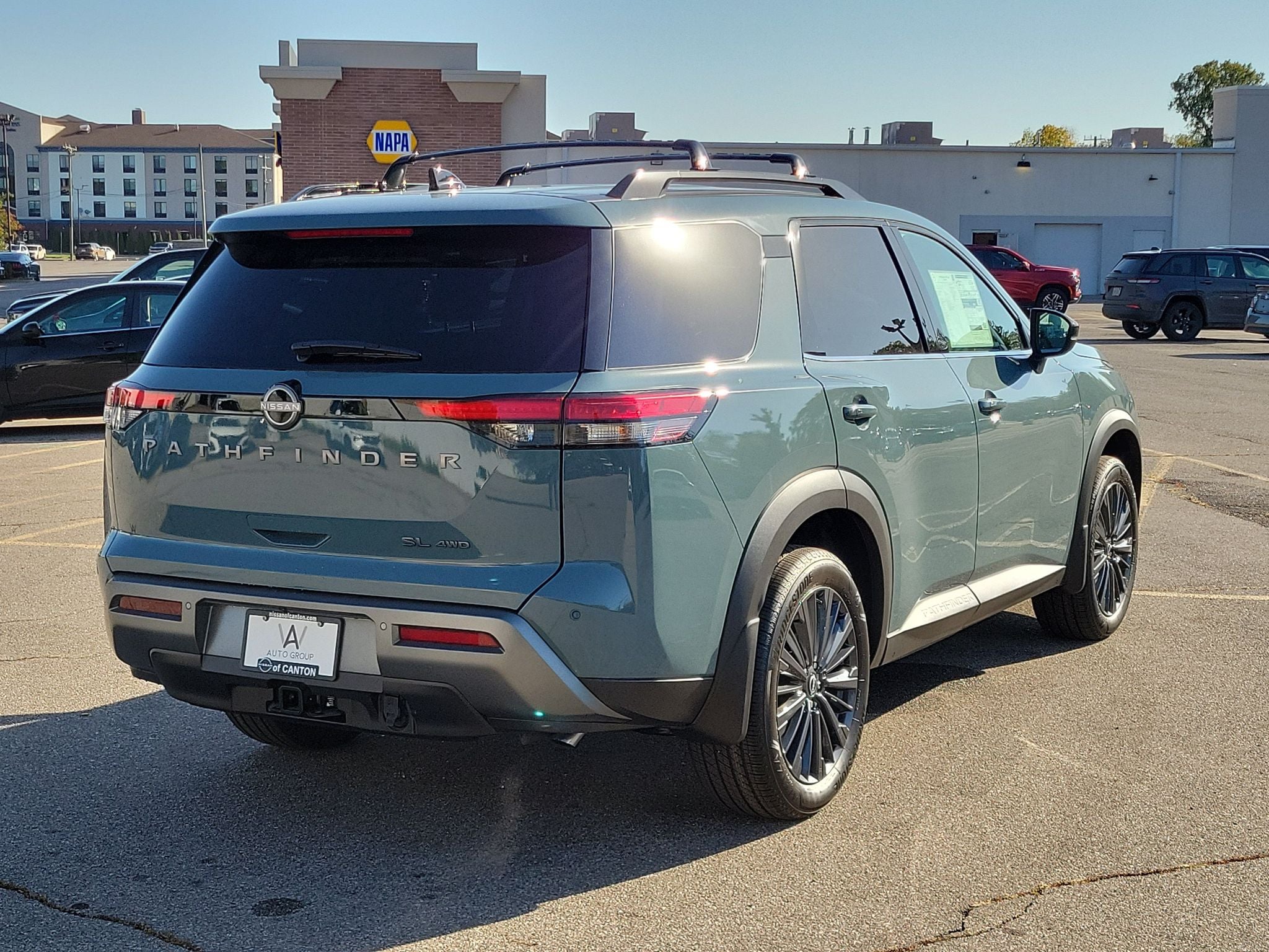 2026 Nissan Pathfinder SL