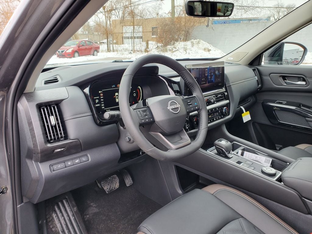 2026 Nissan Pathfinder Platinum