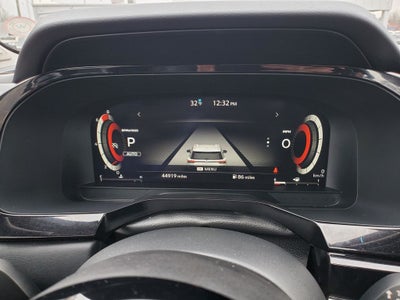 2023 Nissan Pathfinder Platinum w/ CAPTAINS CHAIRS