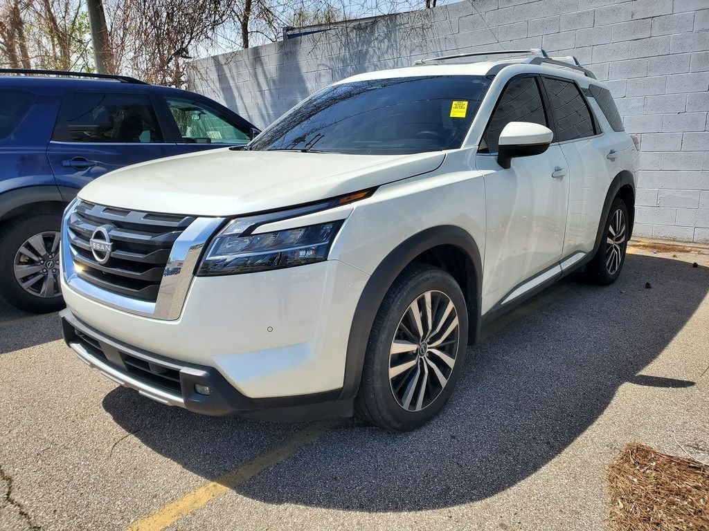 2023 Nissan Pathfinder Platinum