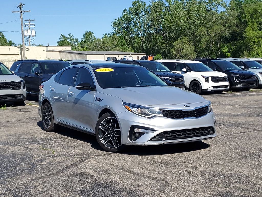 2020 Kia Optima SE's photo
