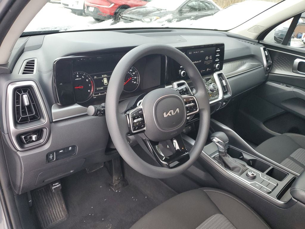 2023 Kia Sorento LX