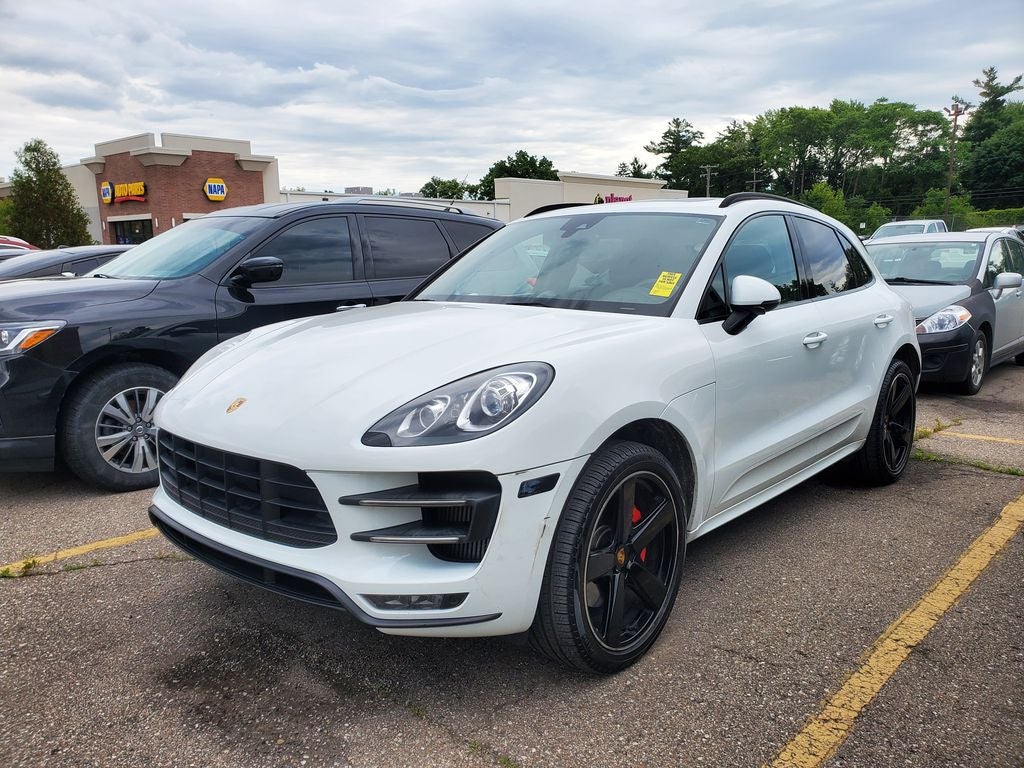 2016 Porsche Macan Turbo