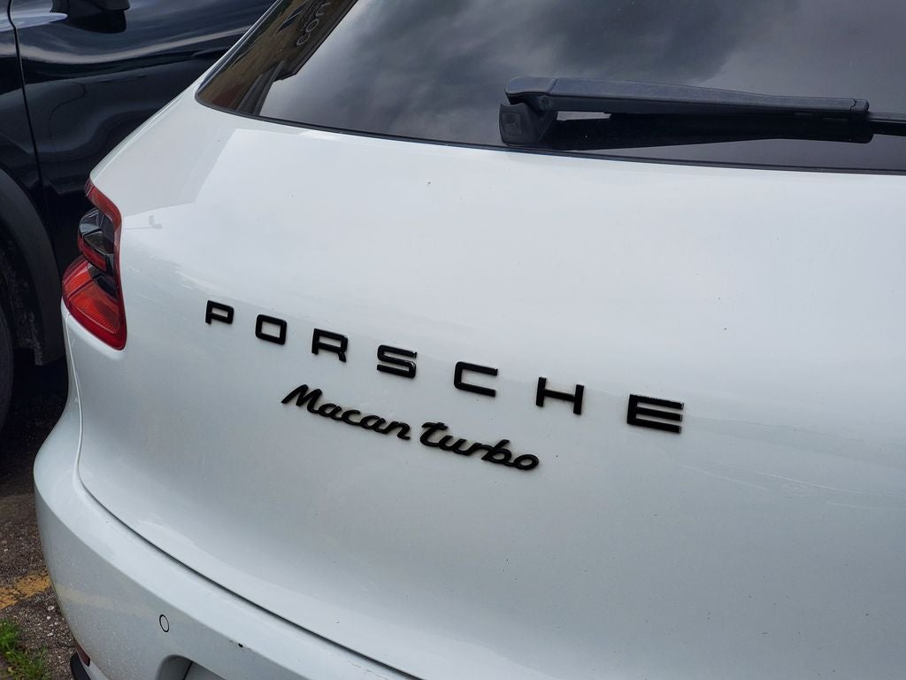 2016 Porsche Macan Turbo