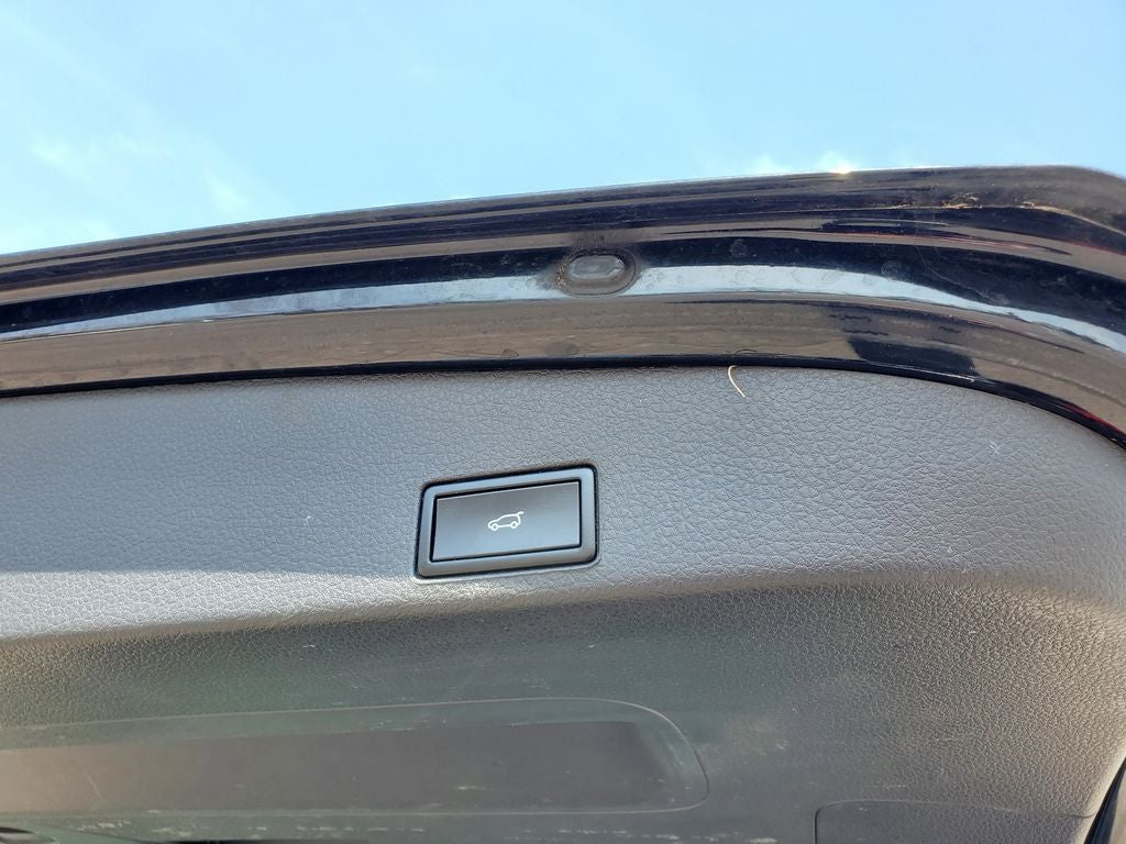 2016 Volkswagen Touareg Lux