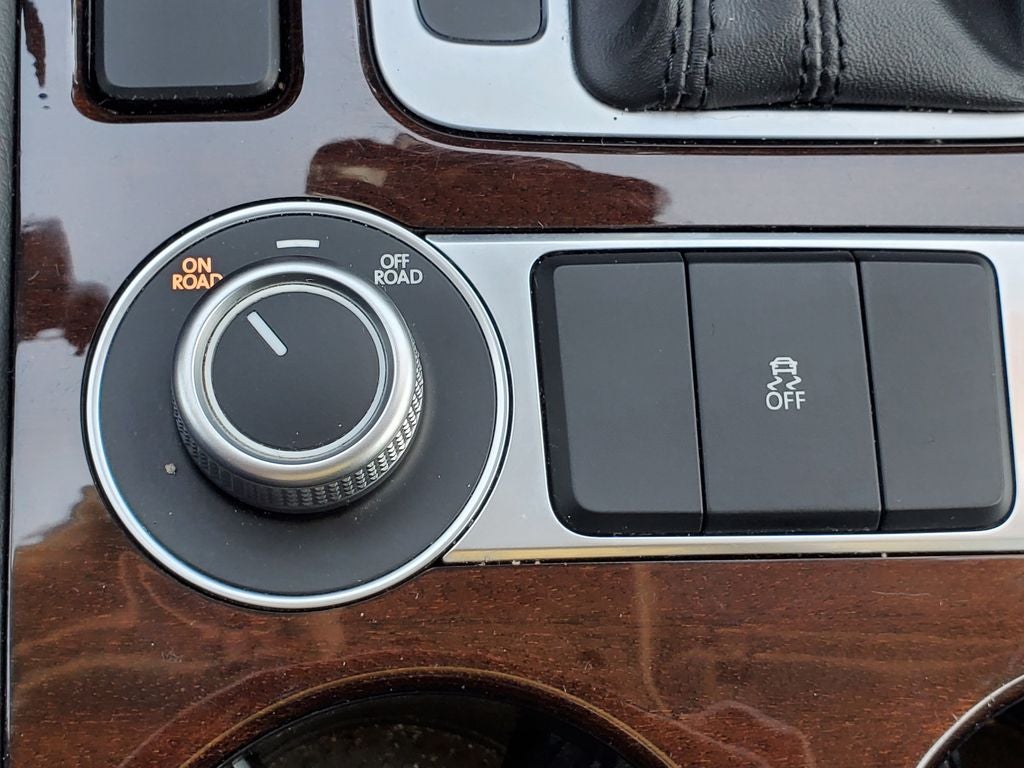 2016 Volkswagen Touareg Lux