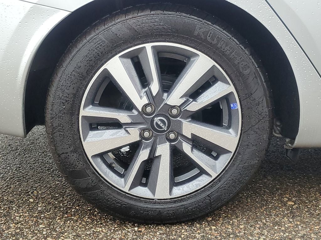 2023 Nissan Versa SV