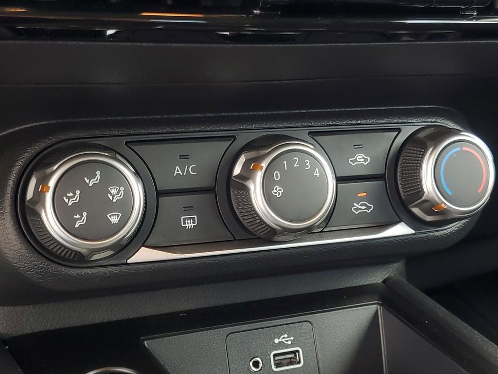 2025 Nissan Kicks S