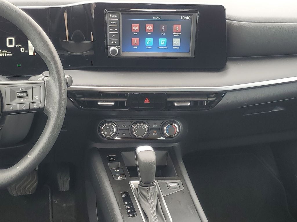 2025 Nissan Kicks S