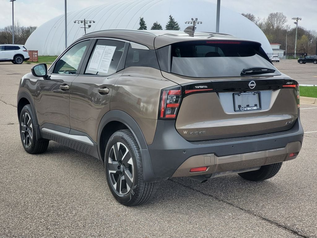 2025 Nissan Kicks SV