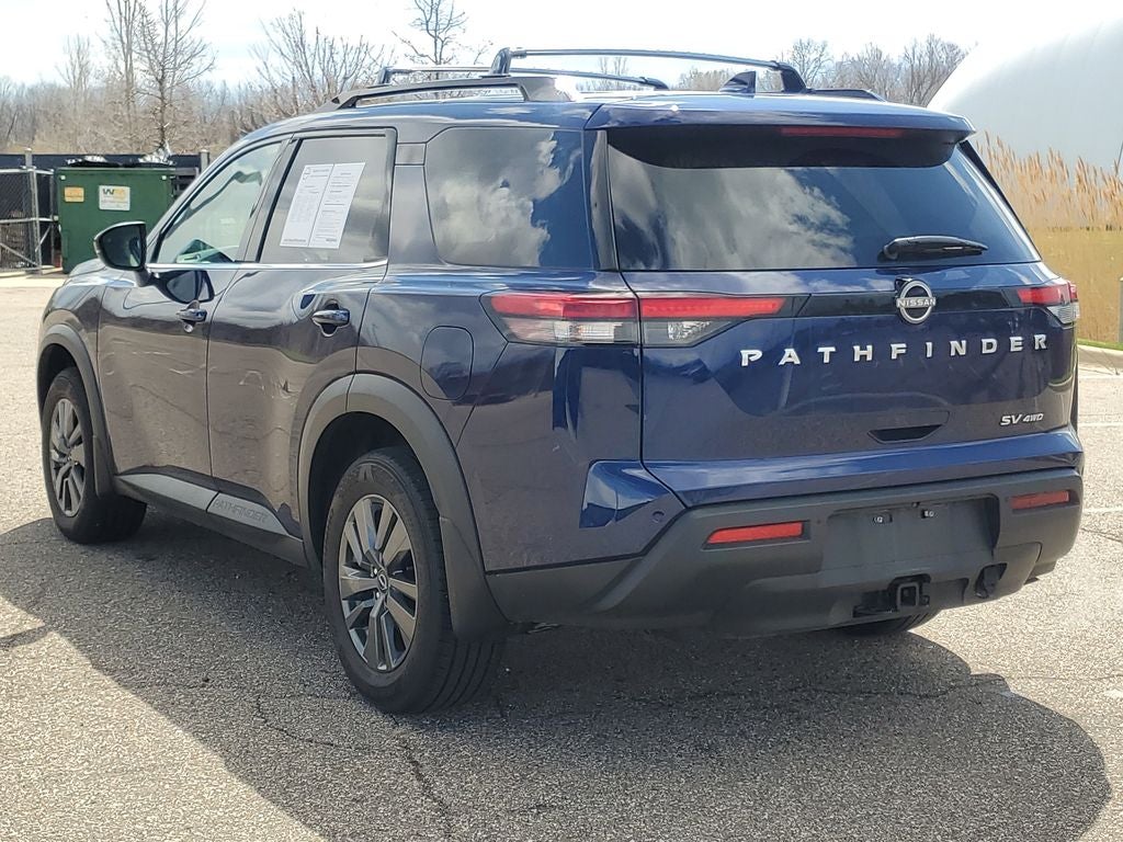 2024 Nissan Pathfinder SV