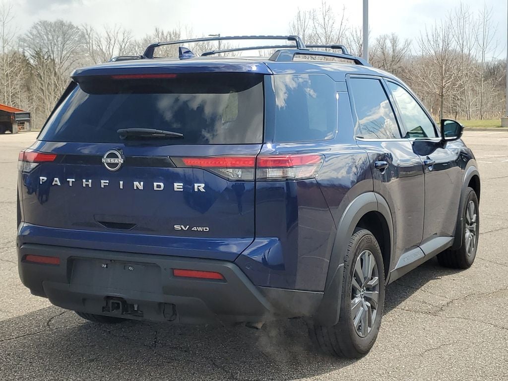 2024 Nissan Pathfinder SV